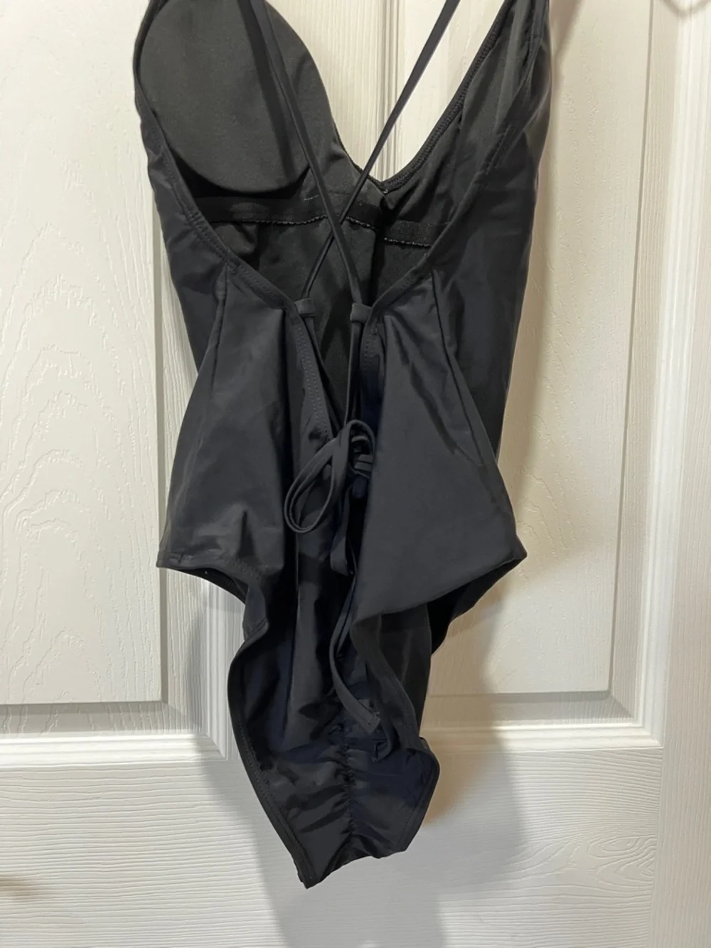 One Piece Swimwear Bathing Suit Size XL Black Adjustable Straps Deep-Neck Style